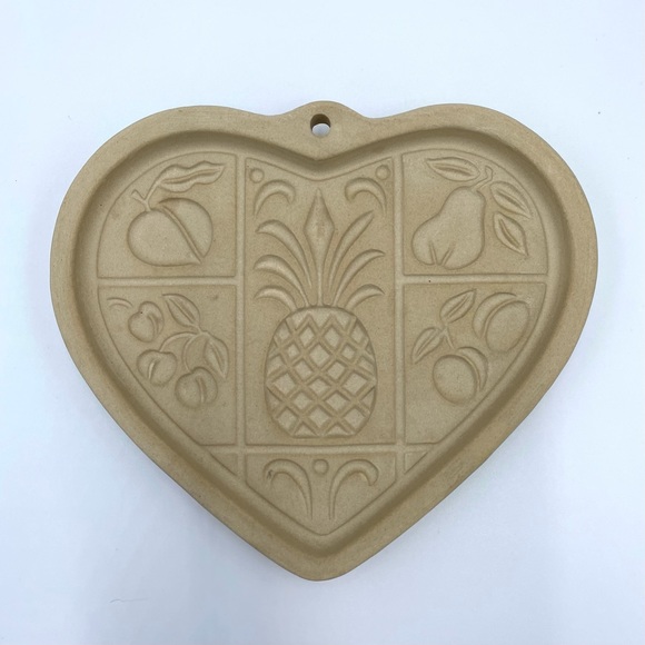Vintage 2001 Pampered Chef Fruit Hospitality Heart Stoneware Cookie Mold Press - Picture 1 of 5